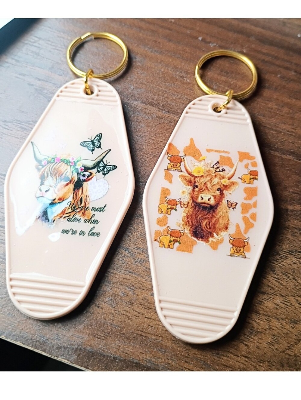 Cute Highland Cow Keychains in Beige